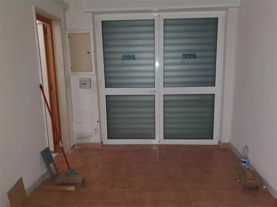 Immagine 21 di Capannone industriale in vendita  a Bitonto