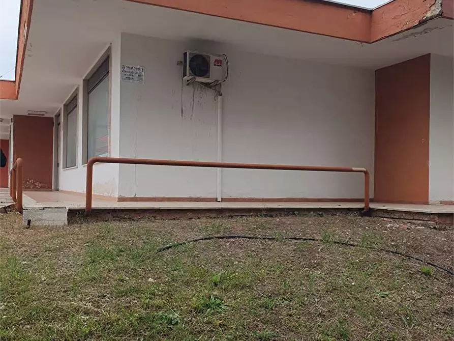 Immagine 23 di Capannone industriale in vendita  a Bitonto