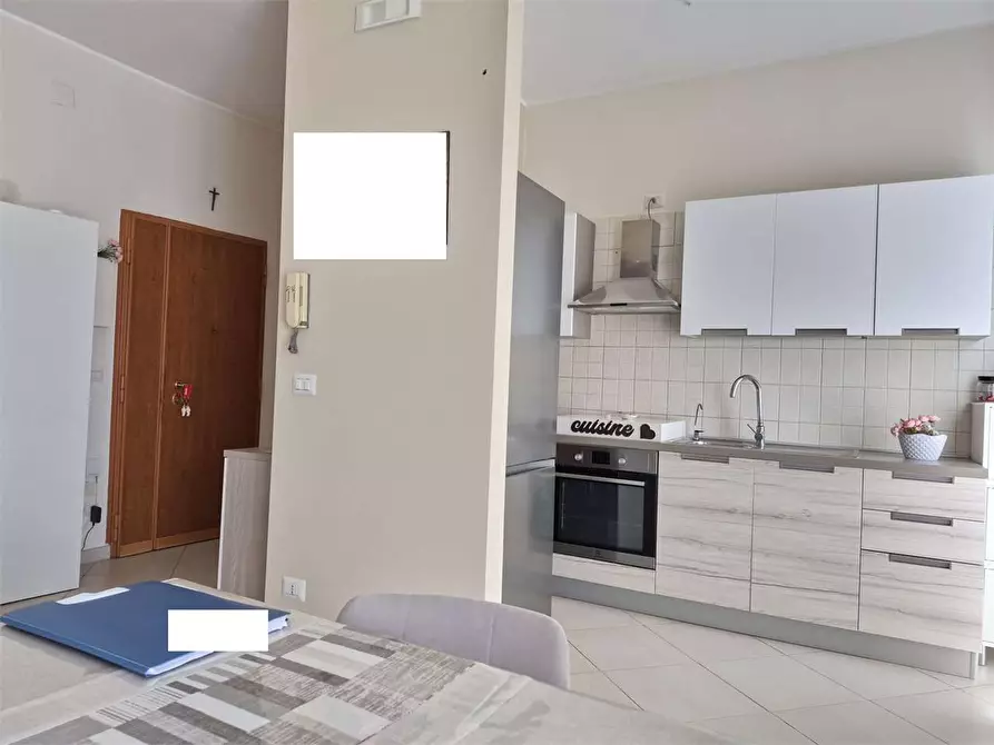 Immagine 9 di Appartamento in vendita  in via vncenzo bellini 67 a Bitonto