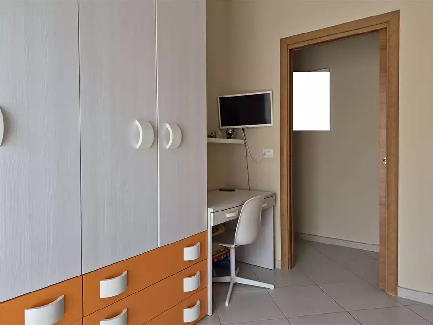 Immagine 12 di Appartamento in vendita  in via vncenzo bellini 67 a Bitonto