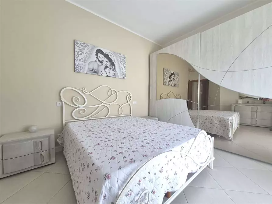 Immagine 18 di Appartamento in vendita  in via vncenzo bellini 67 a Bitonto