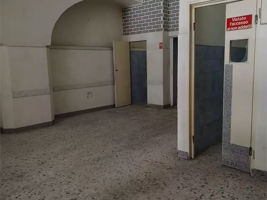 Immagine 3 di Magazzino in affitto  in Via Cairoli 10 a Bitonto