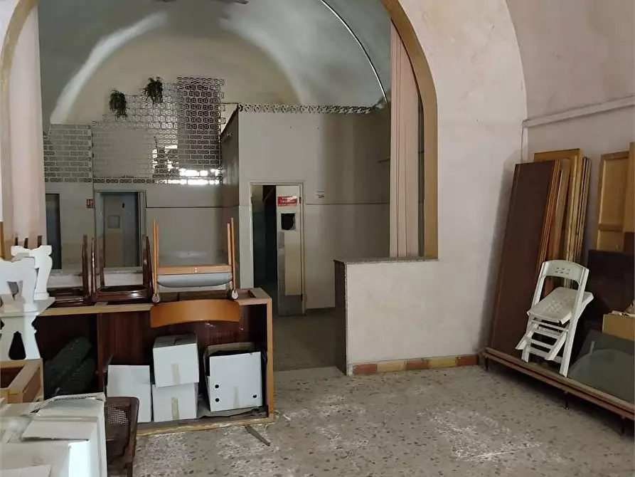 Immagine 11 di Magazzino in affitto  in Via Cairoli 10 a Bitonto