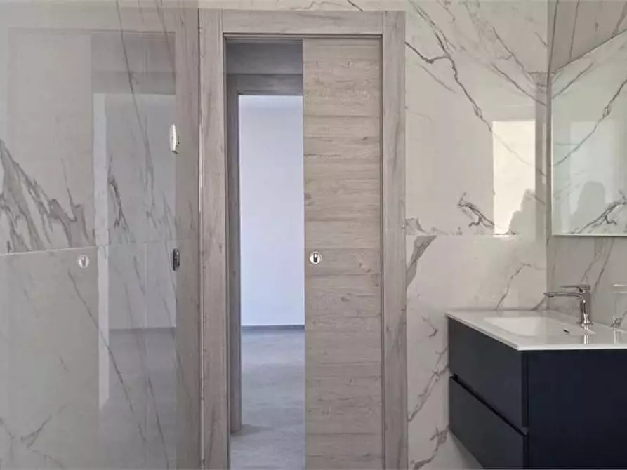 Immagine 6 di Appartamento in vendita  in VIA BROGO SAN FRANCESCO  3 a Bitonto