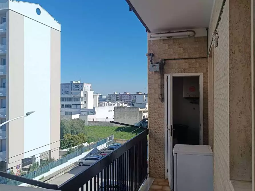 Immagine 25 di Appartamento in vendita  in Via Generale Francesco Planelli 58 a Bitonto