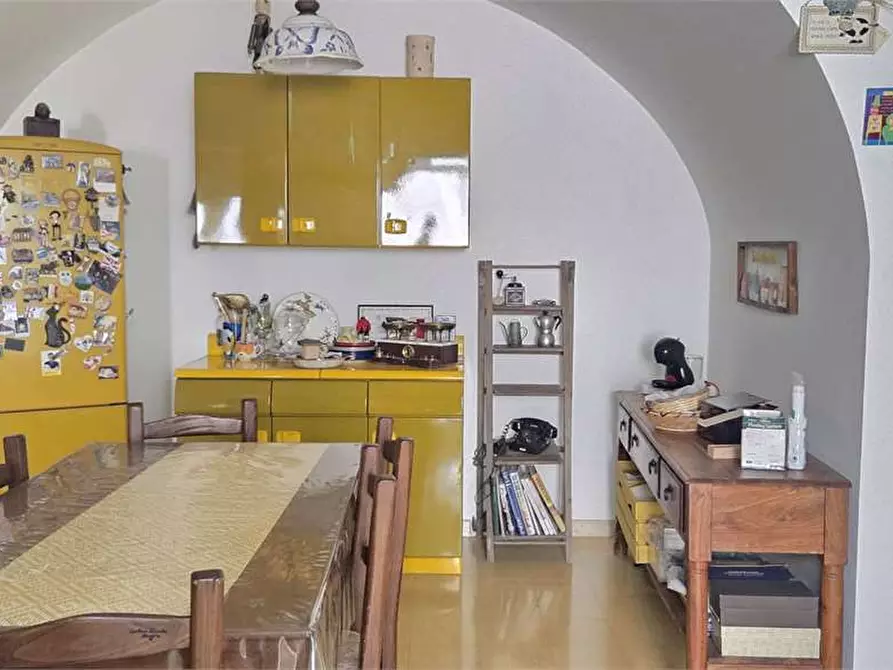 Immagine 4 di Appartamento in vendita  in VIA FERRANTE APORTI 42 a Bitonto