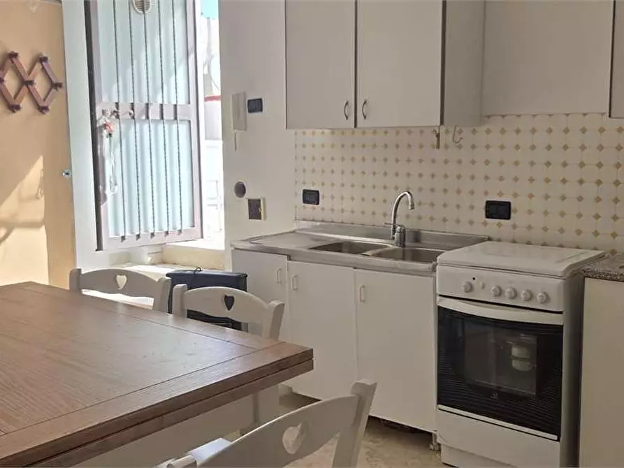 Immagine 19 di Appartamento in vendita  in VIA FERRANTE APORTI 42 a Bitonto