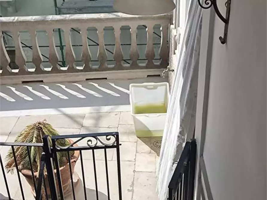 Immagine 33 di Appartamento in vendita  in VIA FERRANTE APORTI 42 a Bitonto
