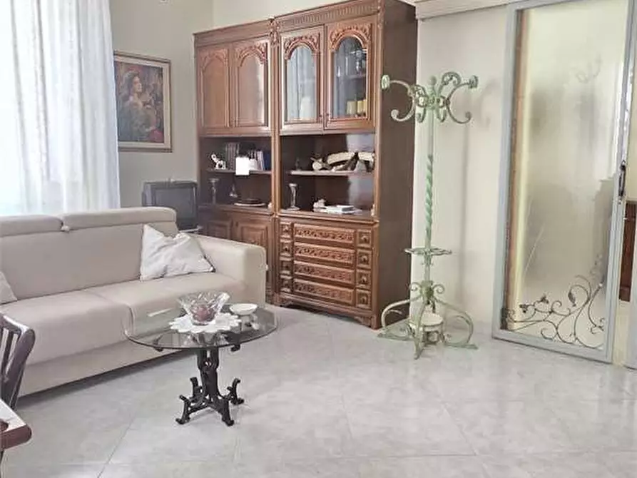 Immagine 3 di Appartamento in vendita  in via Palmiro Togliatti 46 a Bitonto
