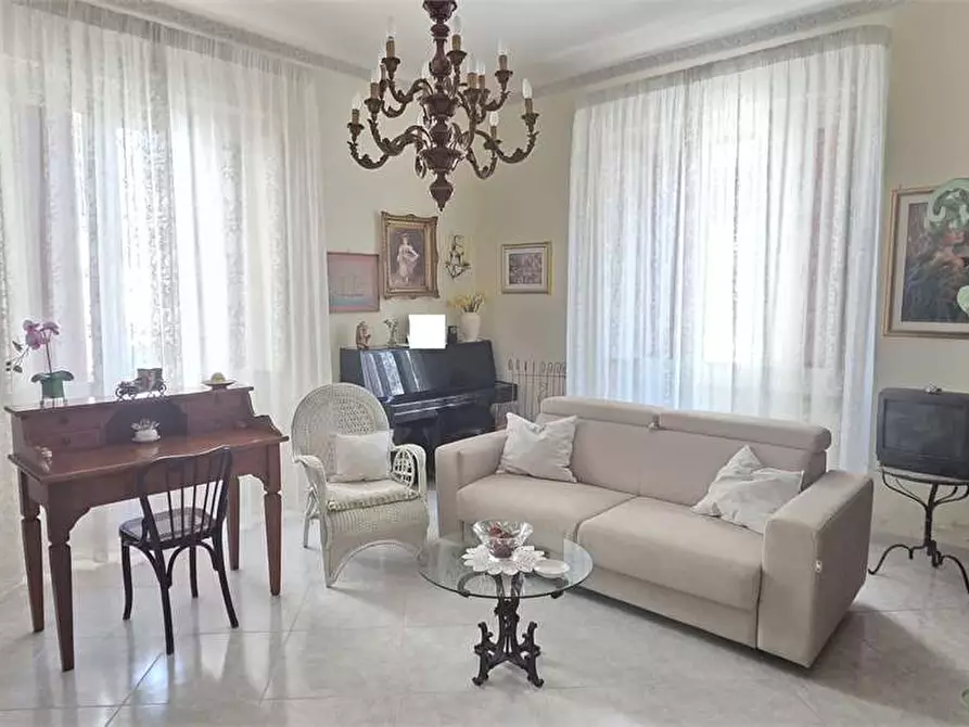Immagine 4 di Appartamento in vendita  in via Palmiro Togliatti 46 a Bitonto
