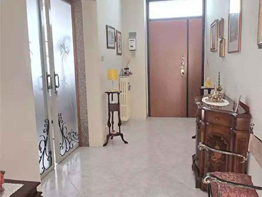 Immagine 10 di Appartamento in vendita  in via Palmiro Togliatti 46 a Bitonto