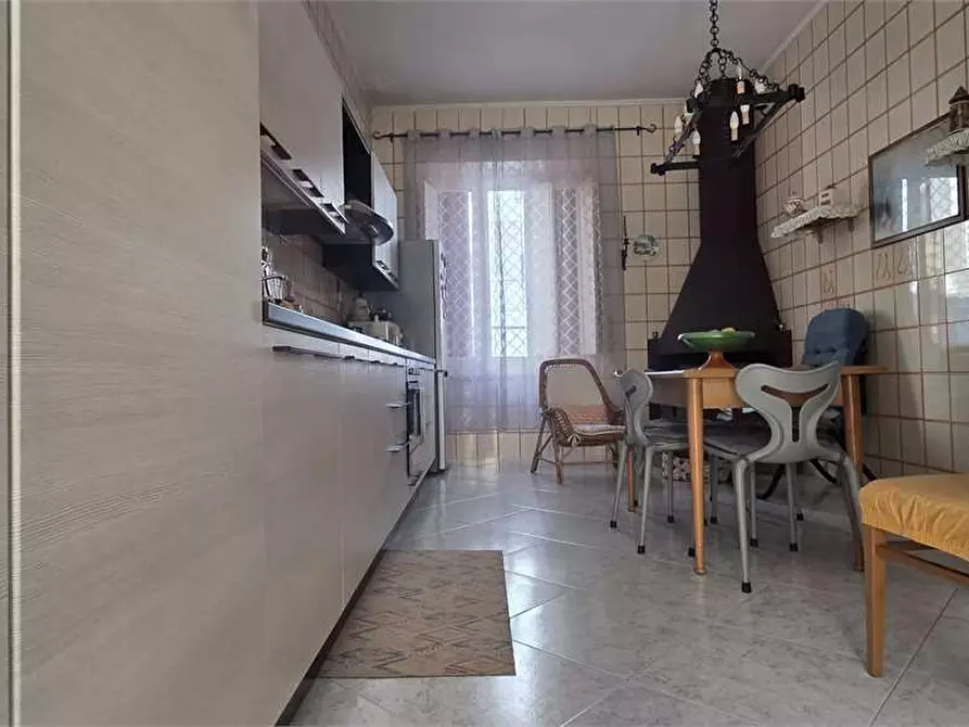 Immagine 33 di Appartamento in vendita  in via Palmiro Togliatti 46 a Bitonto