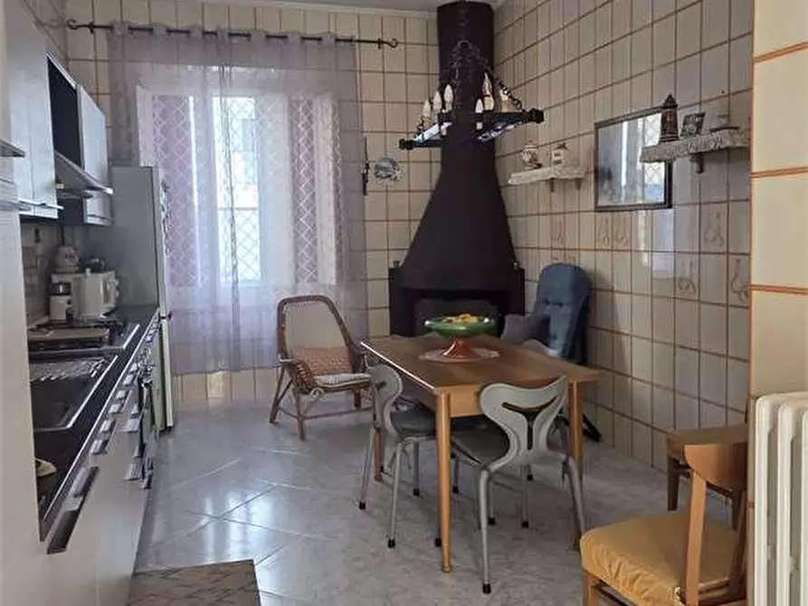 Immagine 37 di Appartamento in vendita  in via Palmiro Togliatti 46 a Bitonto