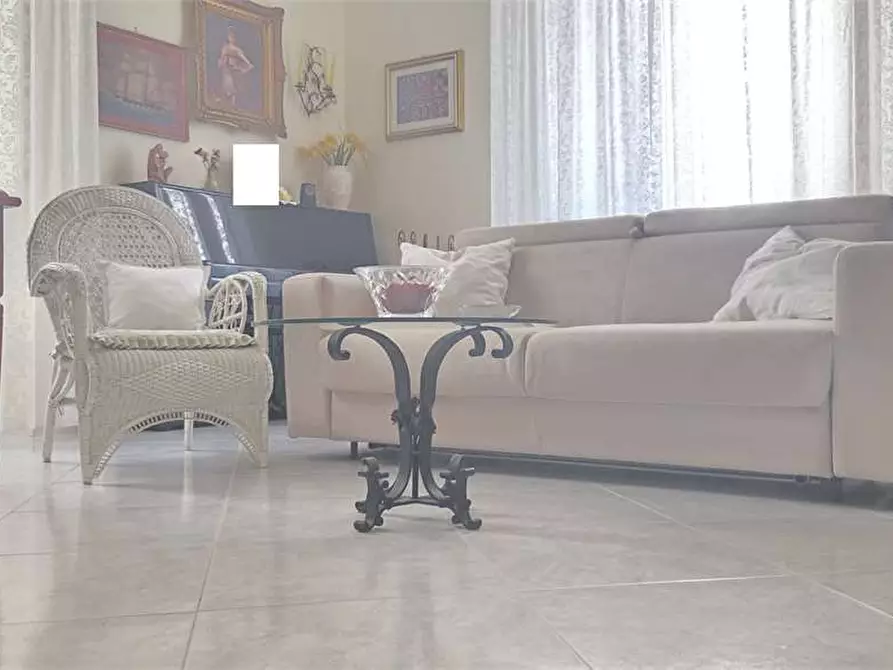 Immagine 42 di Appartamento in vendita  in via Palmiro Togliatti 46 a Bitonto