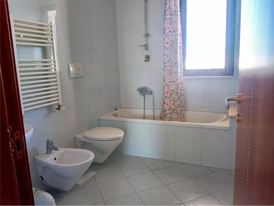 Immagine 17 di Appartamento in vendita  in via bruno buozzi 36 a Bitonto
