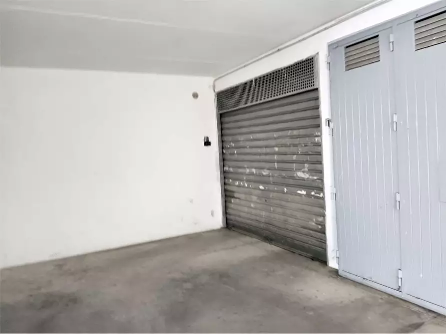 Immagine 40 di Appartamento in vendita  in via bruno buozzi 36 a Bitonto