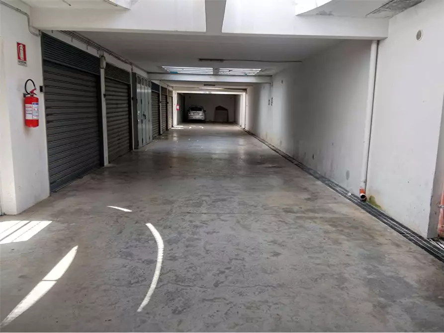 Immagine 42 di Appartamento in vendita  in via bruno buozzi 36 a Bitonto
