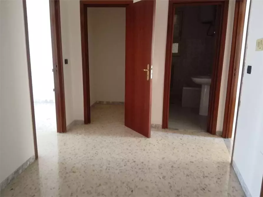 Immagine 12 di Appartamento in vendita  a Bitonto