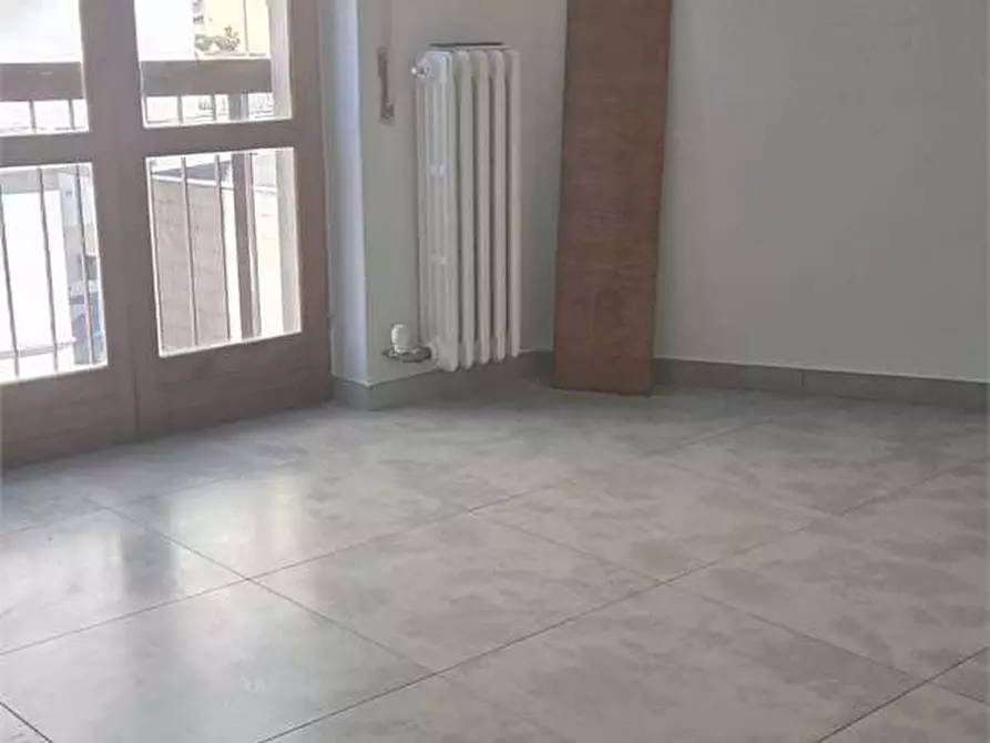 Immagine 21 di Appartamento in affitto  a Bitonto