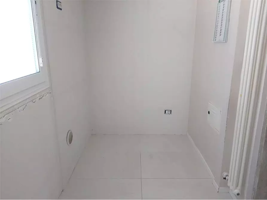 Immagine 13 di Appartamento in vendita  in via tenete domenico modugno 22 a Bitonto