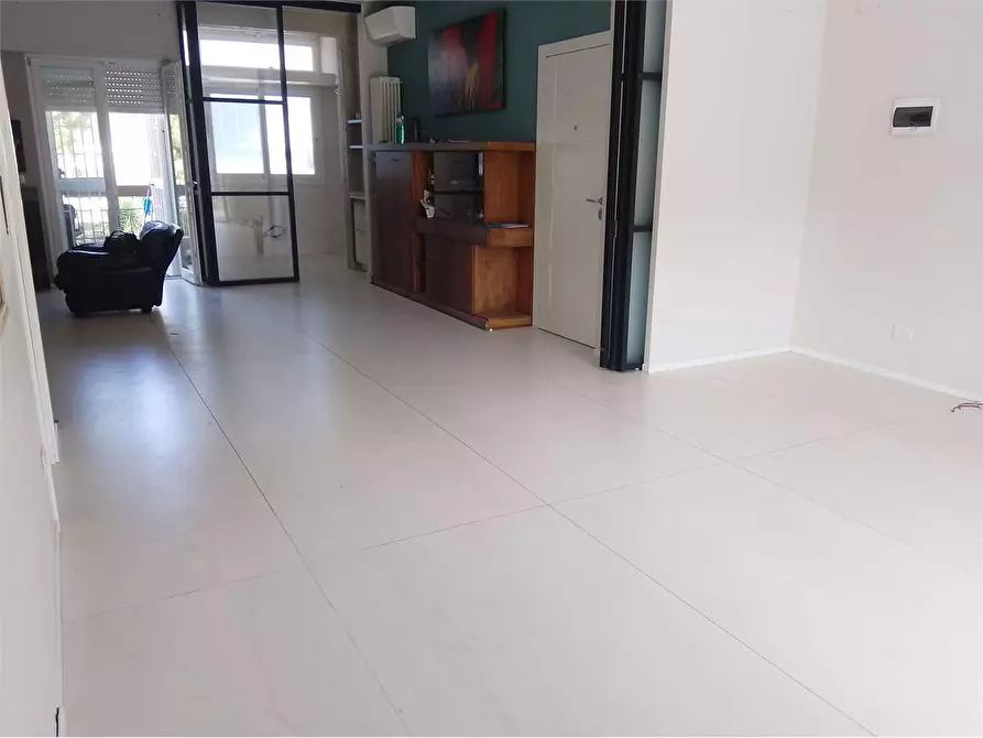 Immagine 26 di Appartamento in vendita  in via tenete domenico modugno 22 a Bitonto