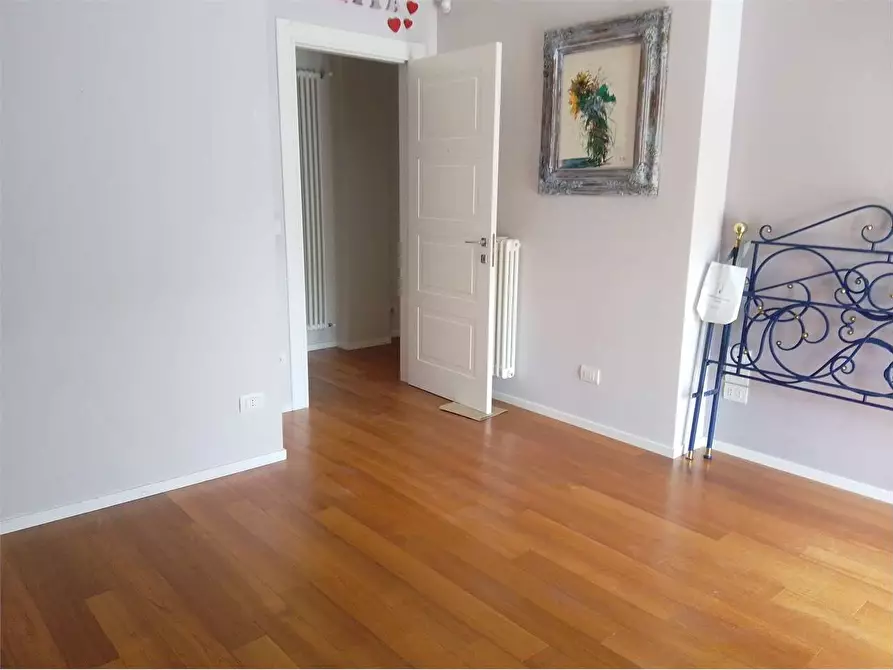 Immagine 43 di Appartamento in vendita  in via tenete domenico modugno 22 a Bitonto