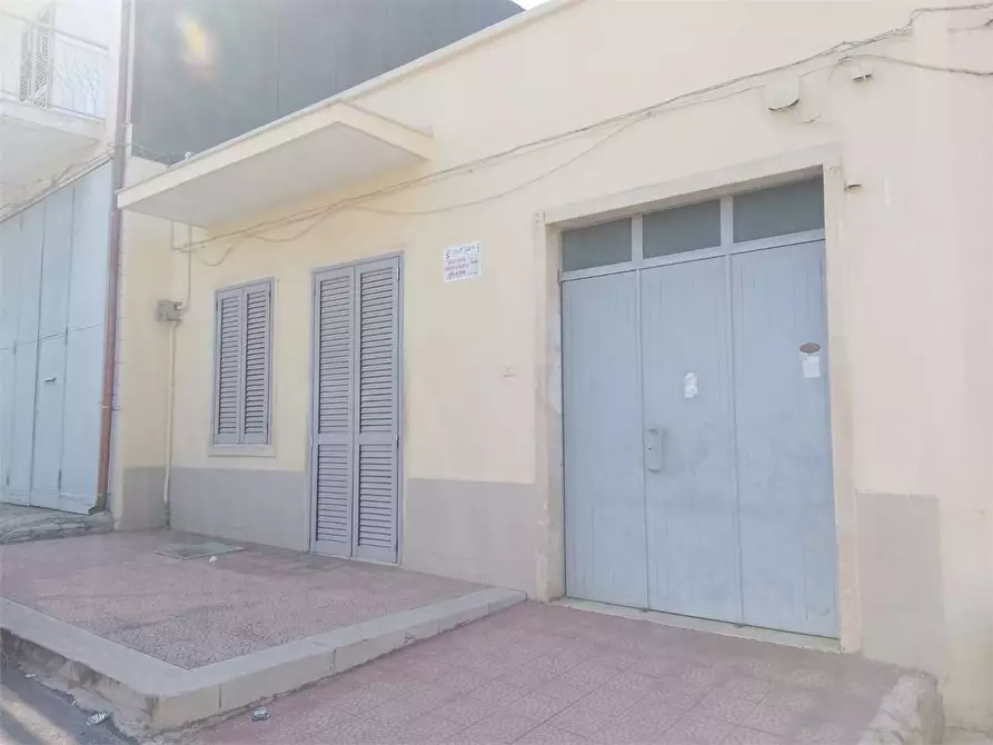 Immagine 19 di Casa indipendente in vendita  in VIA CAZZOLLA  19 a Bitonto