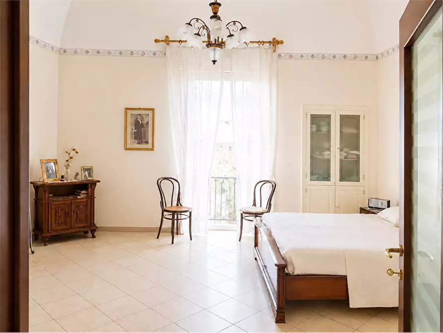 Immagine 1 di Casa indipendente in vendita  in via leopardi  2/3 a Bitonto