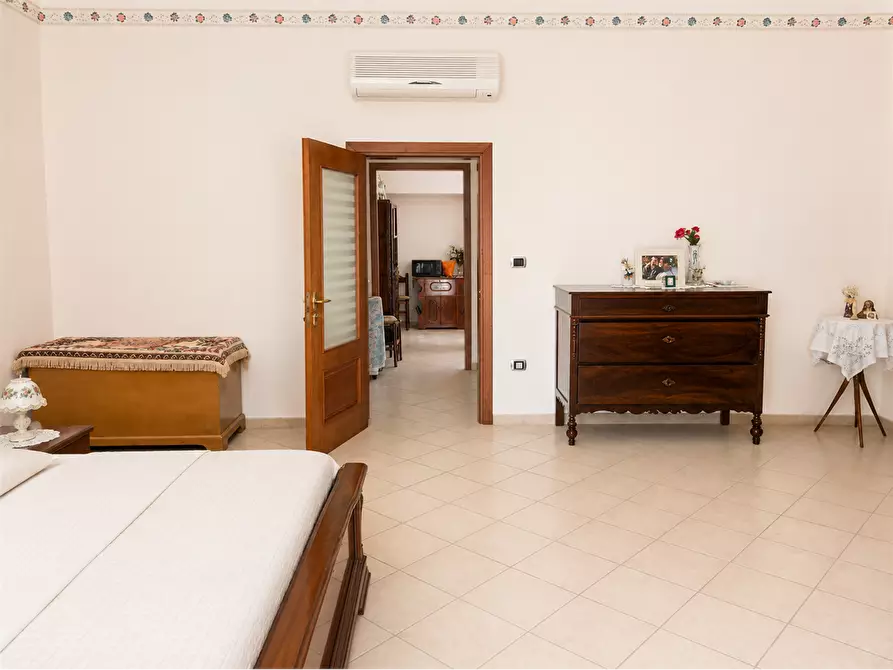 Immagine 3 di Casa indipendente in vendita  in via leopardi  2/3 a Bitonto