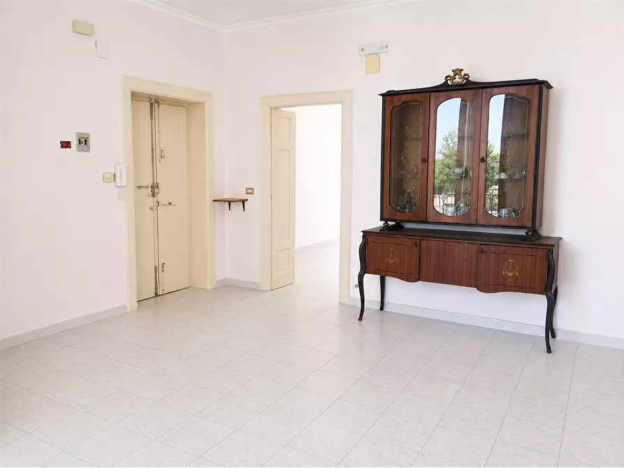 Immagine 17 di Casa indipendente in vendita  in via leopardi  2/3 a Bitonto