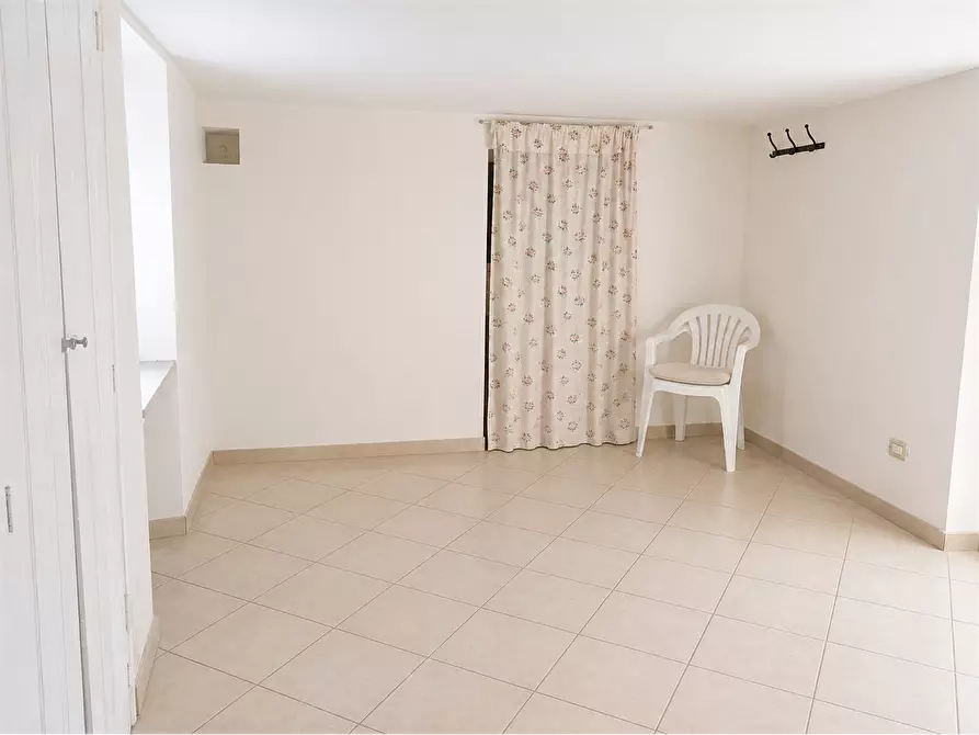 Immagine 14 di Casa indipendente in vendita  in via leopardi  2/3 a Bitonto