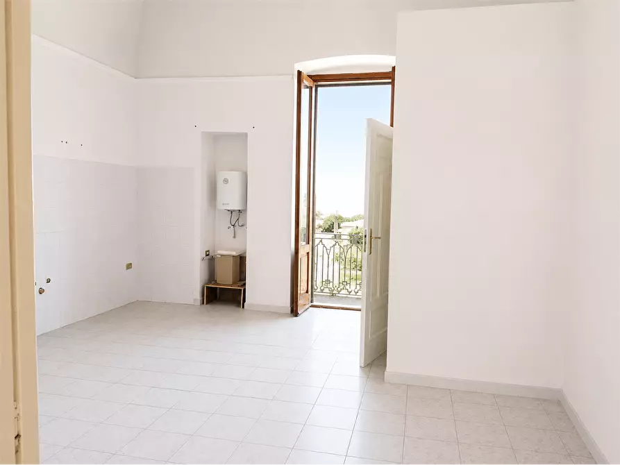 Immagine 12 di Casa indipendente in vendita  in via leopardi  2/3 a Bitonto