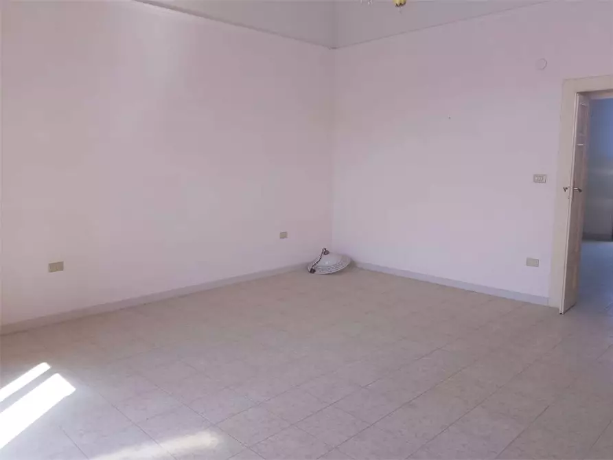 Immagine 8 di Casa indipendente in vendita  in via leopardi  2/3 a Bitonto