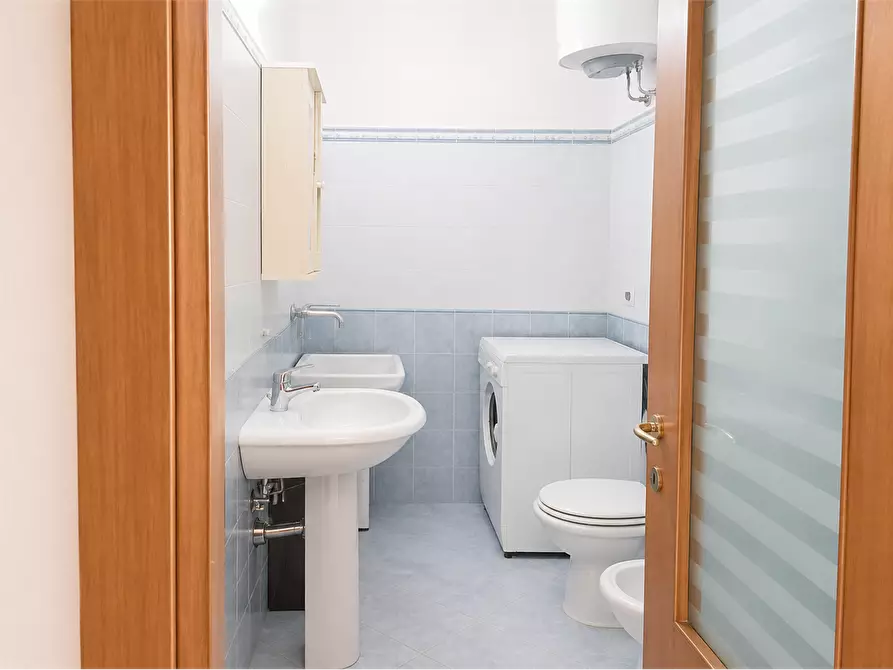 Immagine 7 di Casa indipendente in vendita  in via leopardi  2/3 a Bitonto