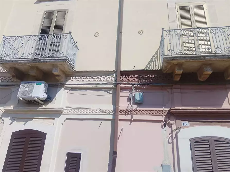Immagine 21 di Casa indipendente in vendita  in via leopardi  2/3 a Bitonto