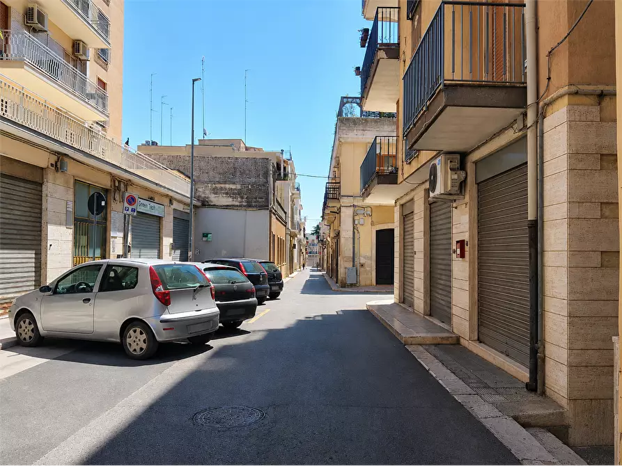Immagine 16 di Bilocale in affitto  in via ruggero bonghi 34 a Bitonto