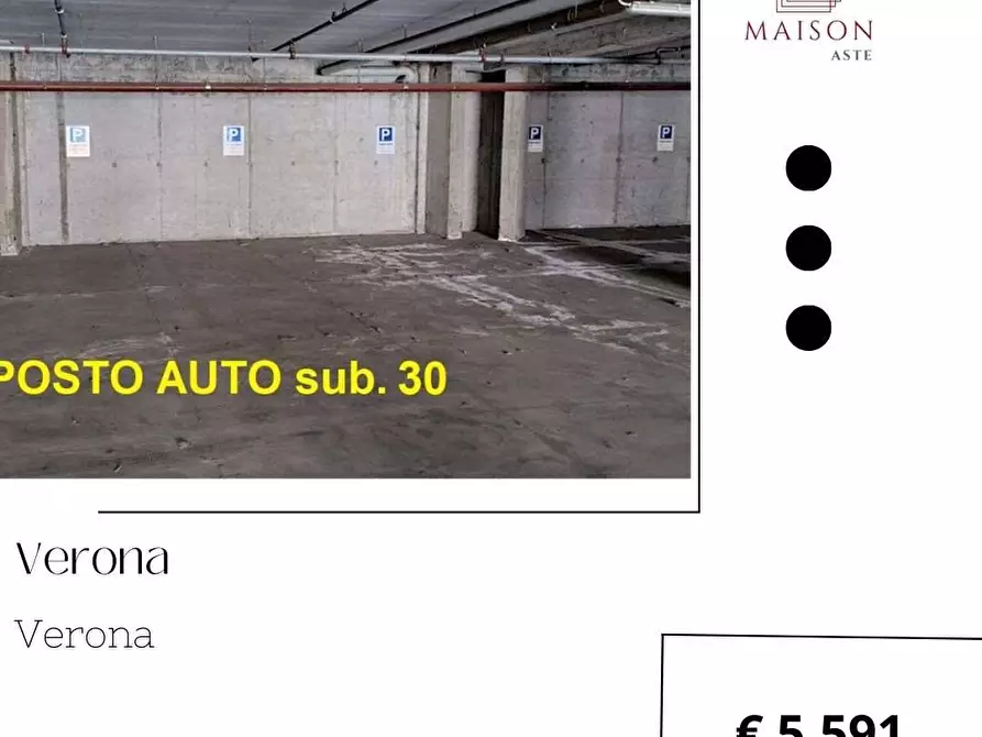 Immagine 1 di Posto auto in vendita  a Verona