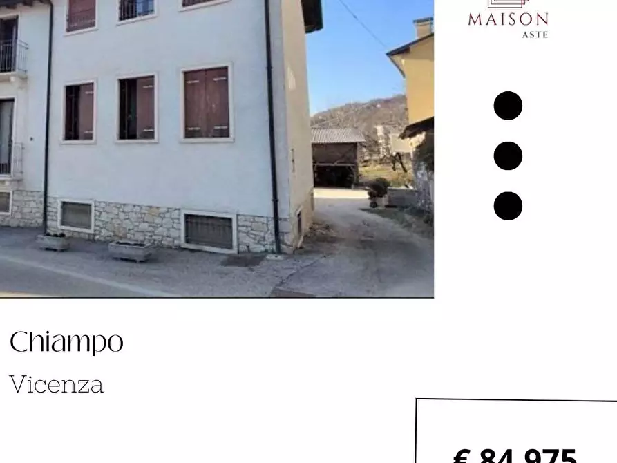 Immagine 1 di Porzione di casa in vendita  in Via Zenari 11 a Chiampo