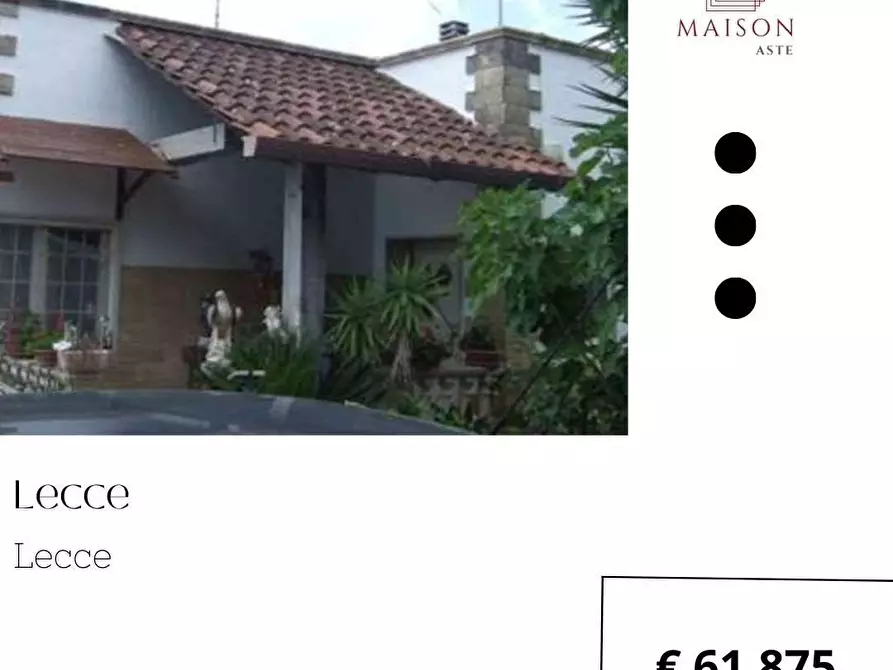 Immagine 1 di Villa in vendita  in Via Guido Cavalcanti 46 a Lecce