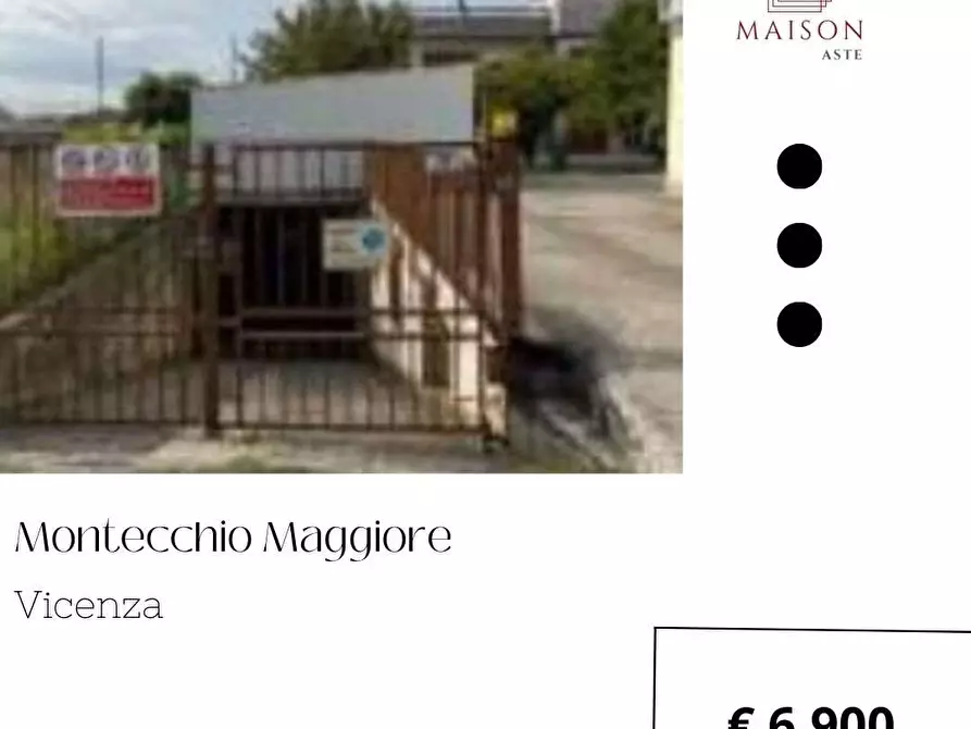 Immagine 1 di Garage in vendita  in Via Enrico Fermi 70 a Montecchio Maggiore