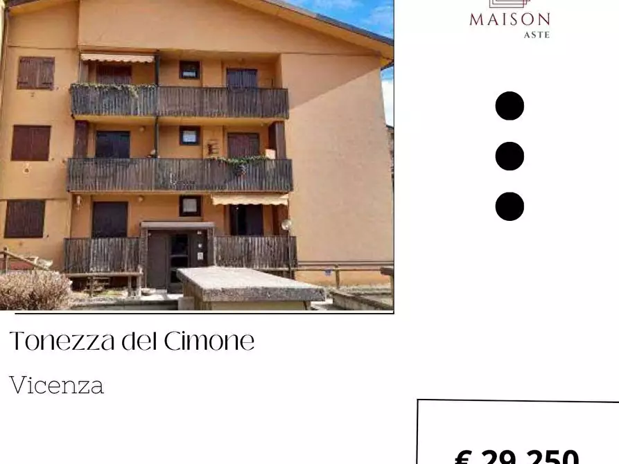 Immagine 1 di Appartamento in vendita  in Contrà Sella 80 a Tonezza Del Cimone