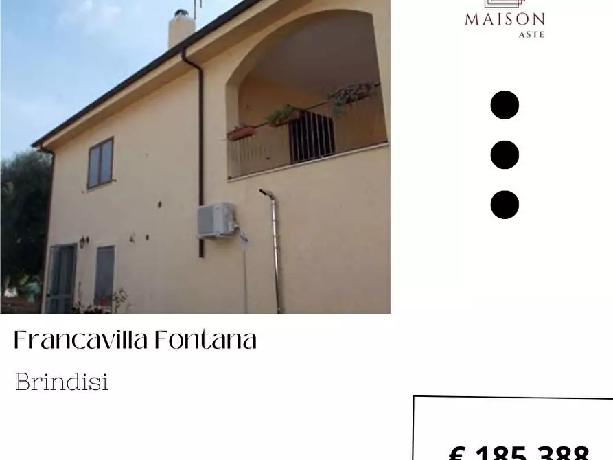 Immagine 1 di Villa in vendita  in Contrada Carlo Di Noi Inferiore s.n. s.n.c. a Francavilla Fontana