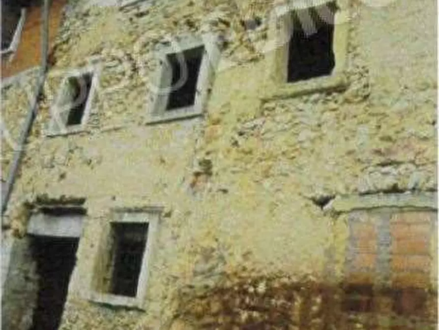 Immagine 5 di Porzione di casa in vendita  in Località Burgagnani snc a Badia Calavena
