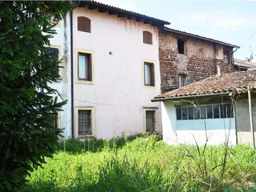 terreno edificabile in vendita a Villafranca di Verona