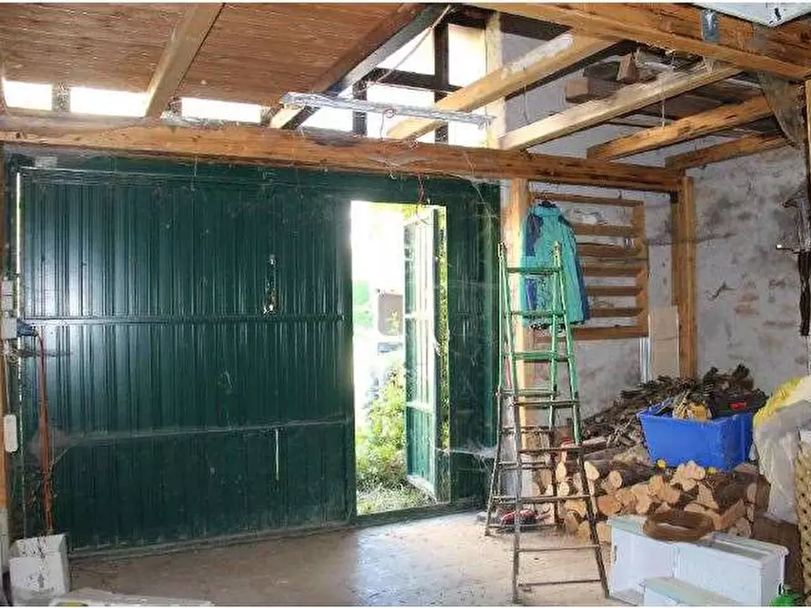 Immagine 9 di Magazzino in vendita  in Contrada Barco snc a Roverè Veronese