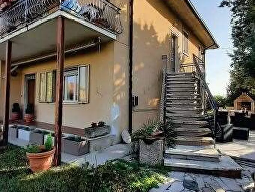 Immagine 14 di Appartamento in vendita  in Via Virgiliana 1 a Trevenzuolo