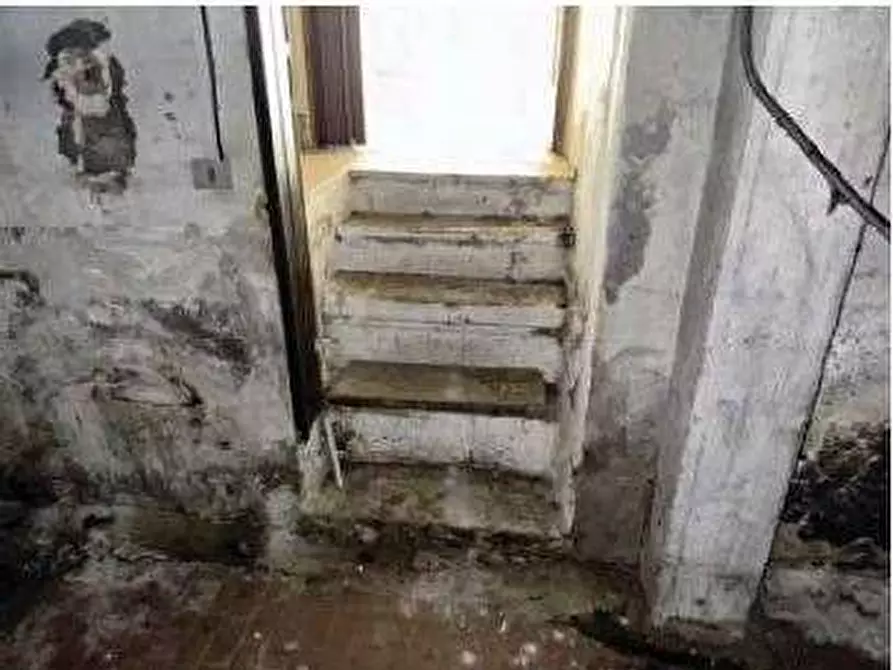 Immagine 10 di Negozio in vendita  in Via Martiri della Libertà 5 a Nogara