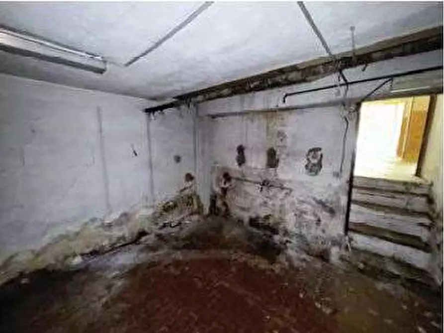 Immagine 12 di Negozio in vendita  in Via Martiri della Libertà 5 a Nogara