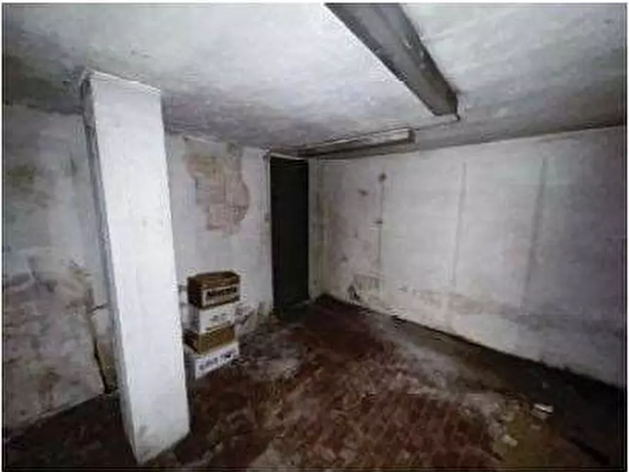 Immagine 14 di Negozio in vendita  in Via Martiri della Libertà 5 a Nogara