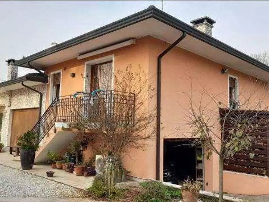 Immagine 2 di Villa in vendita  in Via Roma 12 a Montegaldella